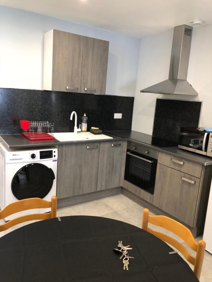 Appartement En Centre Ville Hyères Esterno foto
