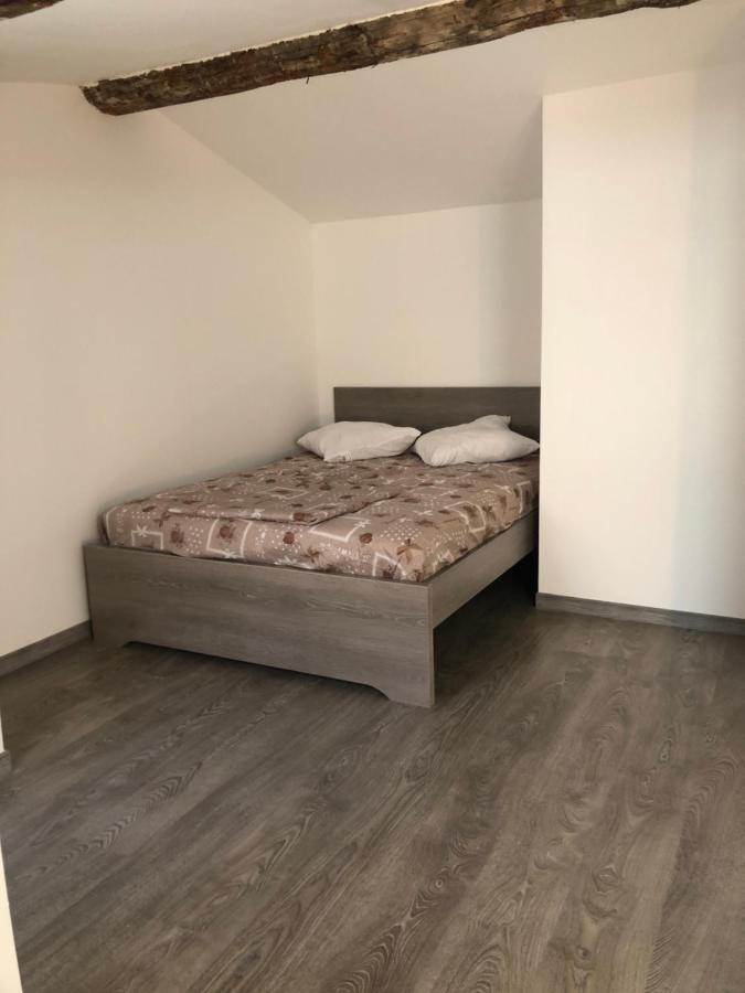 Appartement En Centre Ville Hyères Esterno foto